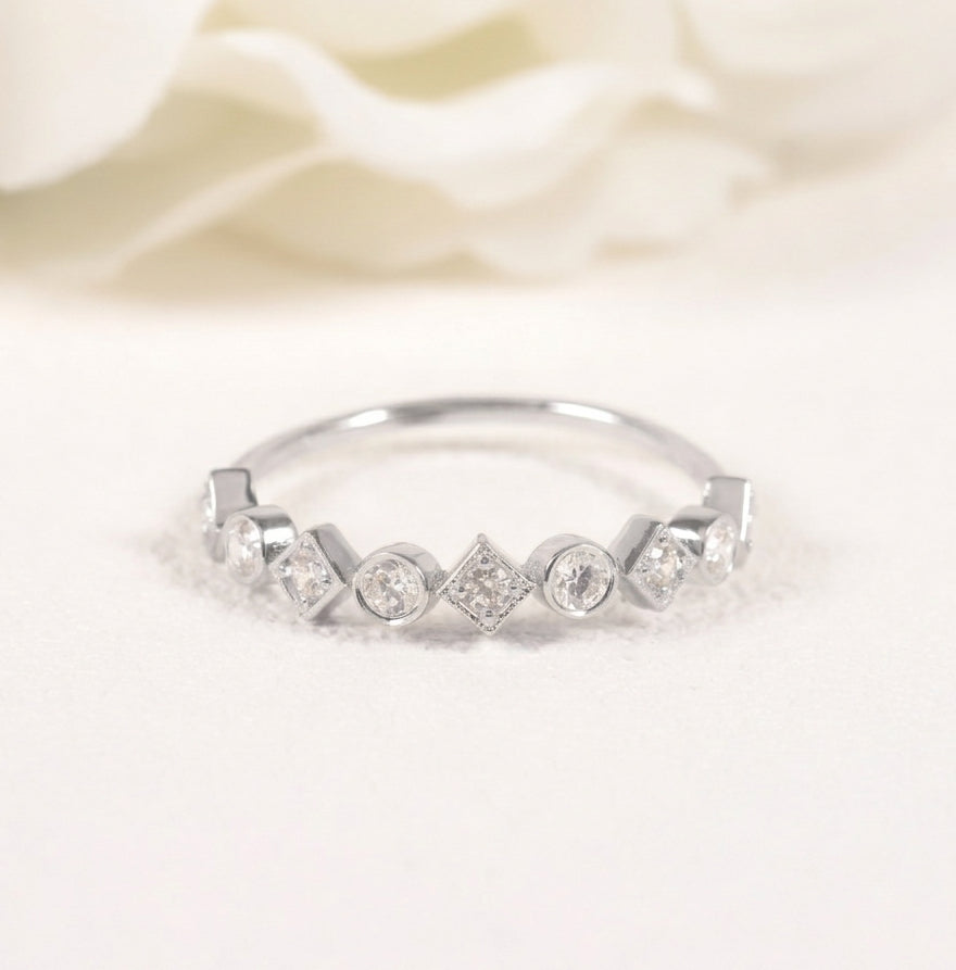 Alternating Round & Kite Bezel Stacking Ring