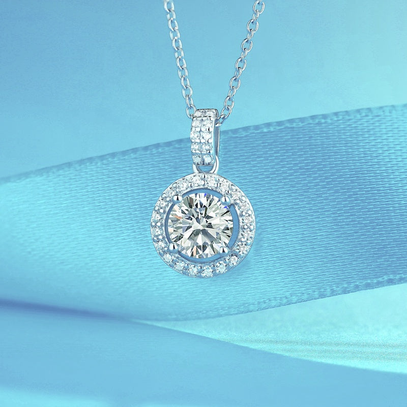 Exquisite Halo 1.00ct Moissanite Pendant Set in Sterling Silver (Leadtime of 5 weeks)