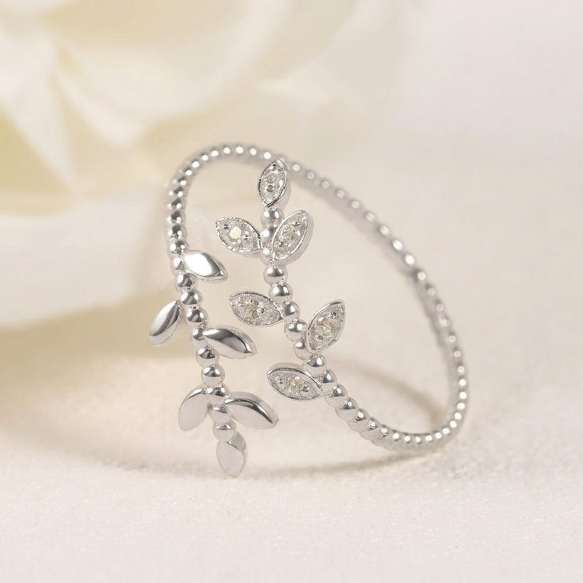 Dainty Moissanite Laurel Leaf Stacking Band