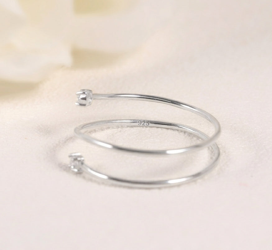 Moissanite Spiral Stacking Ring