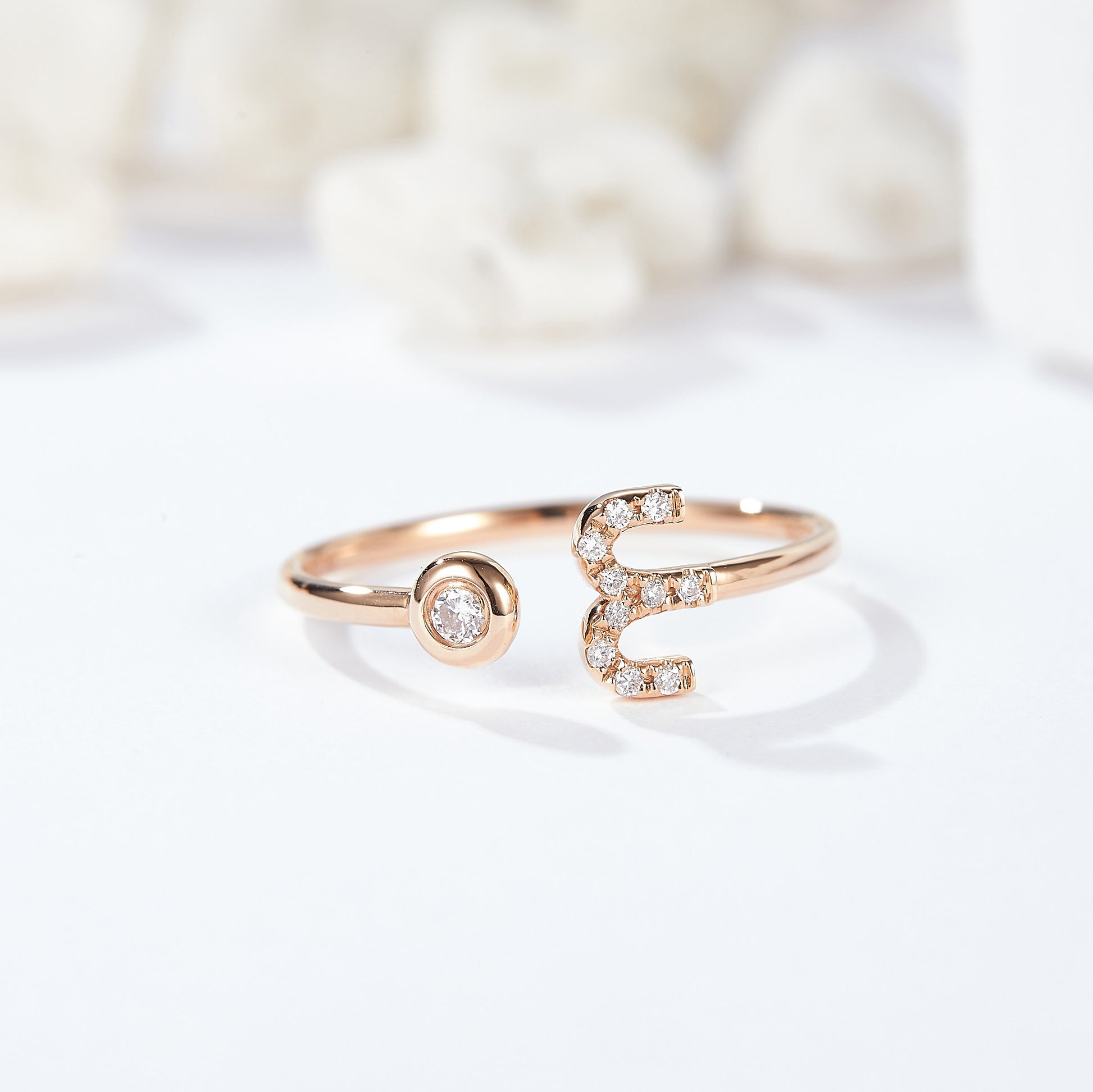 Elegant moissanite ring representing the Aries star sign, a thoughtful gift for those born under this sign (March 21st - April 19th).