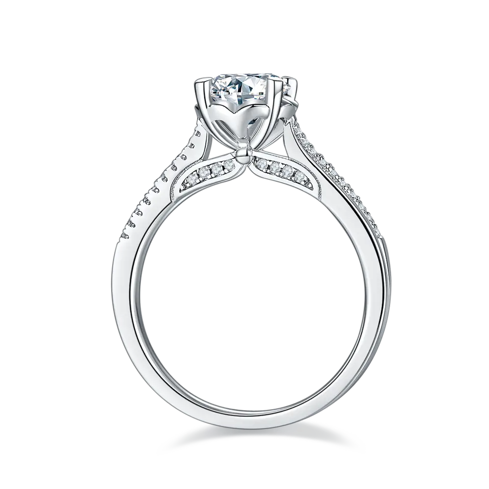 A simple yet elegant sterling silver solitaire ring with a sparkling 1.00ct moissanite.