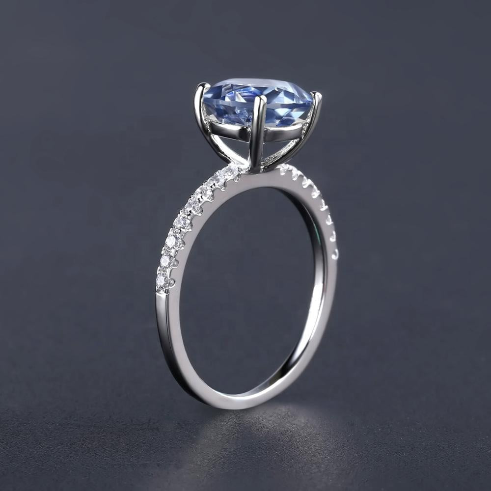 Exquisite Mystic Quartz Ring - Round Brilliant Cut